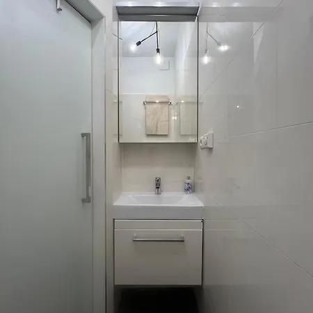 Apartment Wroclove Tumski 3 *